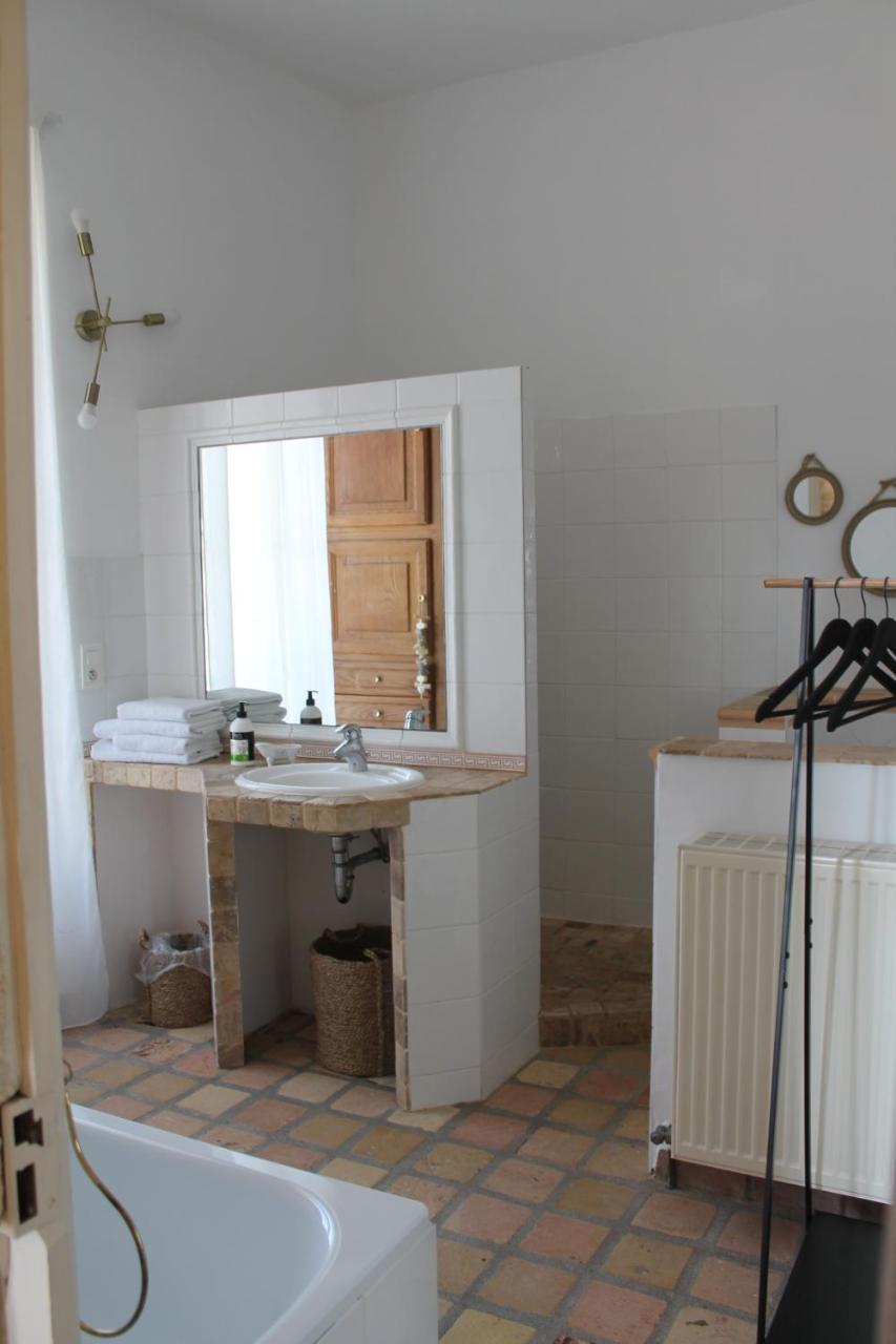 La Demeure Bed And Breakfast Aubais Dış mekan fotoğraf